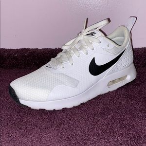 NIKE Air Max Tavas